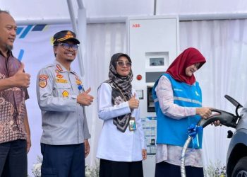 Pastikan SPKLU Siap Layani Pemudik, GM PLN Jabar Lakukan Inspeksi